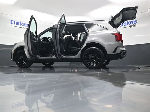Certified 2023 Kia Sorento SX image 65