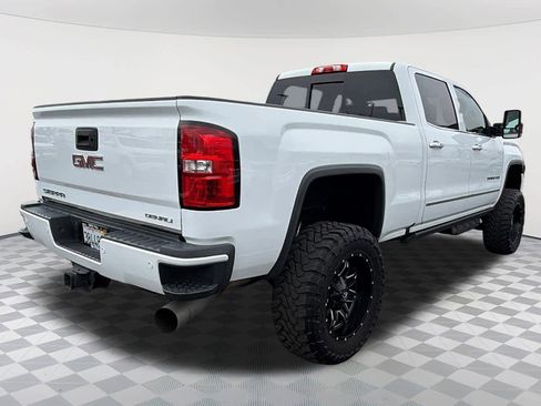 Used 2019 GMC Sierra 2500 Denali w/ Duramax Plus Package image 5