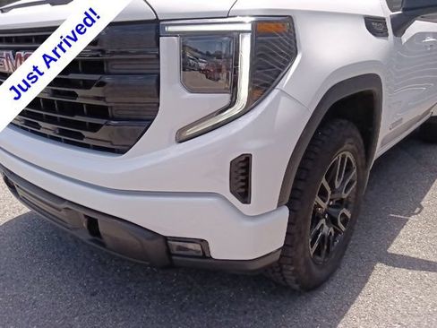 Used 2024 GMC Sierra 1500 Elevation AWD/4WD image 9
