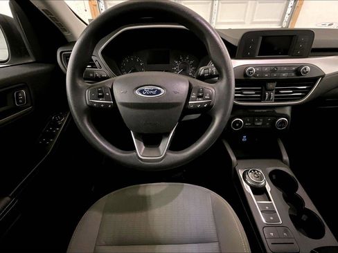 Certified 2022 Ford Escape S image 5
