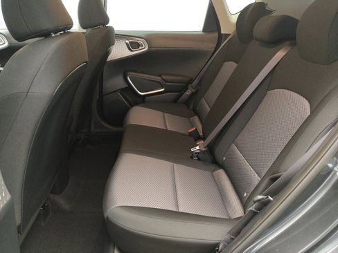 Used 2025 Kia Soul LX image 18