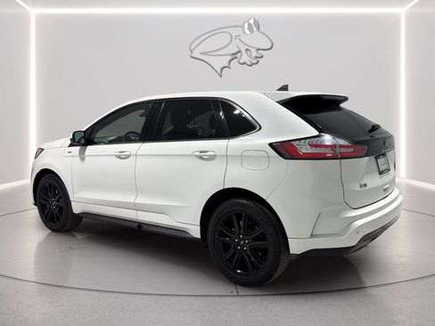 Certified 2023 Ford Edge ST-Line AWD/4WD image 3