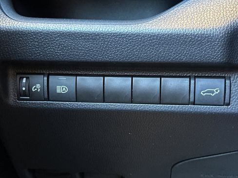 Used 2024 Toyota RAV4 XLE w/ Convenience Package AWD/4WD image 32