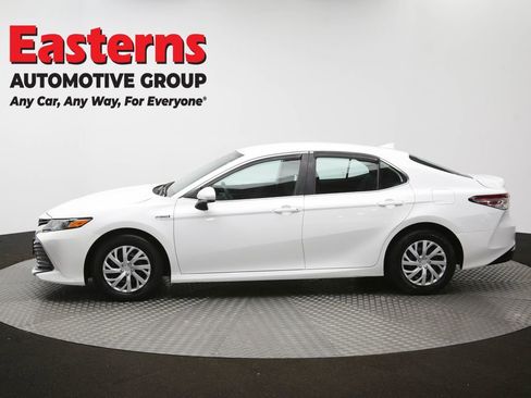 Used 2020 Toyota Camry LE image 60