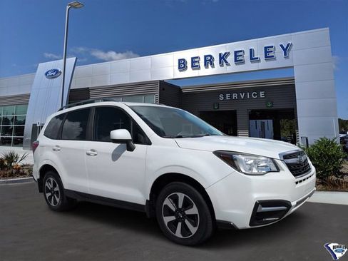 Used 2018 Subaru Forester 2.5i Premium w/ All-Weather Package AWD/4WD image 1