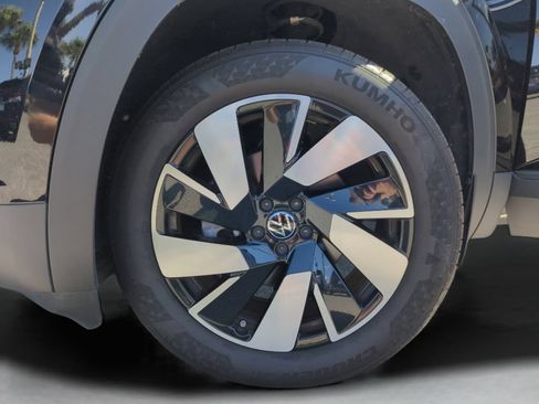 New 2025 Volkswagen Atlas Cross Sport SE AWD/4WD image 47