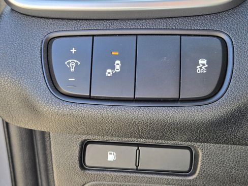 Used 2020 Kia Sorento LX image 51