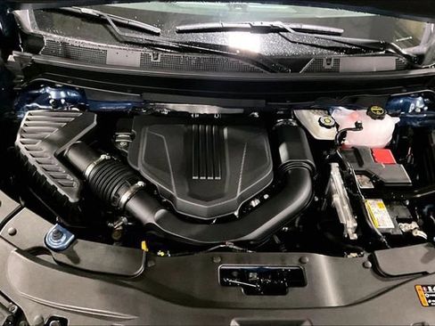 New 2026 Chevrolet Traverse Z71 w/ Enhanced Driving Package AWD/4WD image 14