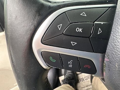 Used 2015 Chrysler 200 C w/ Navigation & Sound Group I image 34