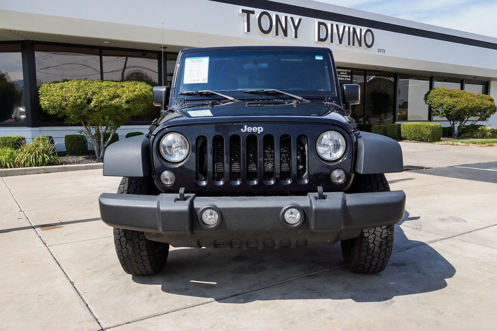 Used 2017 Jeep Wrangler Unlimited Sport w/ Max Tow Package AWD/4WD image 3
