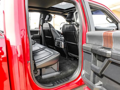 Used 2017 Ford F250 Platinum w/ Platinum Ultimate Package image 32