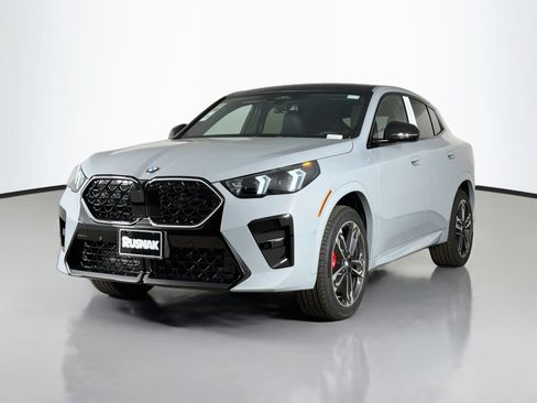 New 2026 BMW X2 xDrive28i w/ Technology Package AWD/4WD image 3