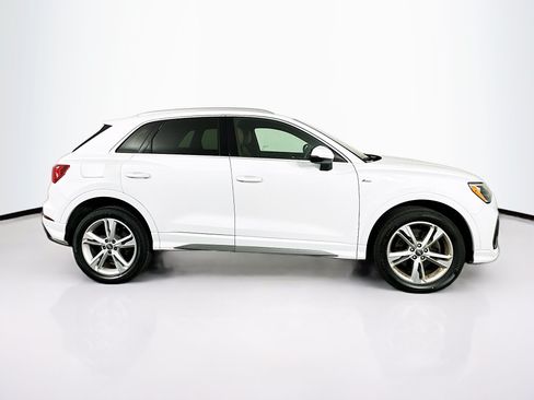 Used 2020 Audi Q3 2.0T Premium w/ Convenience Package AWD/4WD image 10