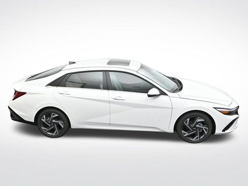 New 2026 Hyundai Elantra Limited FWD image 23