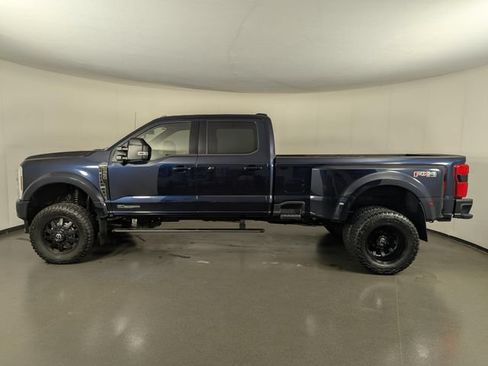 Used 2025 Ford F450 Platinum w/ FX4 Off-Road Package AWD/4WD image 5