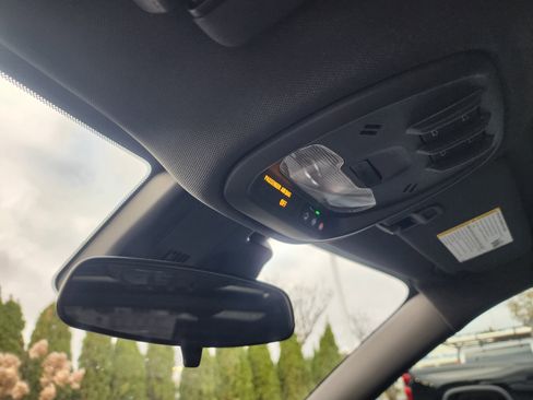 New 2026 Chevrolet Trax RS w/ Sunroof Package image 37