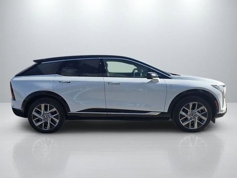 New 2026 Cadillac Optiq Luxury 1 RWD image 4