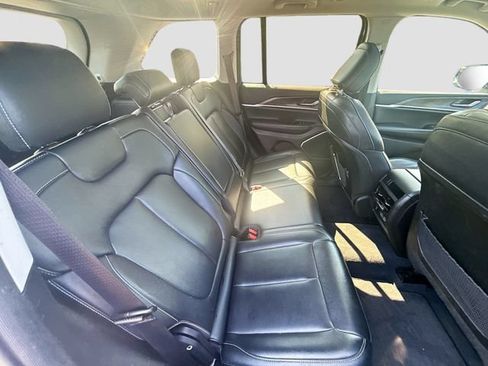 Used 2023 Jeep Grand Cherokee 4WD 4xe image 36