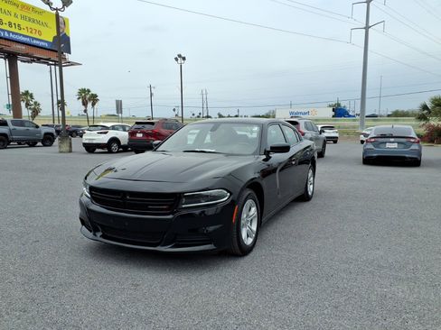 Used 2023 Dodge Charger SXT RWD image 4