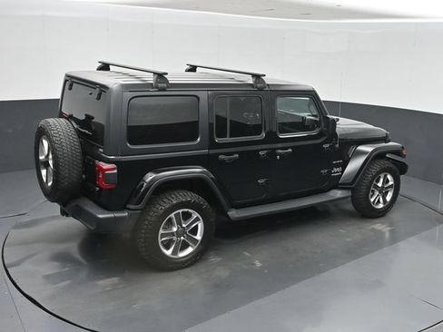 Used 2018 Jeep Wrangler Unlimited Sahara w/ Uconnect 4C Nav & Sound Group AWD/4WD image 43