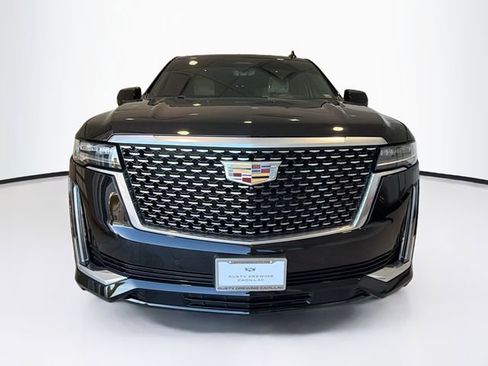 Certified 2023 Cadillac Escalade Premium Luxury image 2