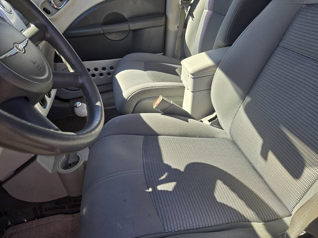 Used 2009 Chrysler PT Cruiser Touring FWD image 17