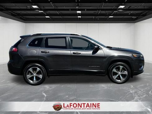 Used 2019 Jeep Cherokee Limited AWD/4WD image 6