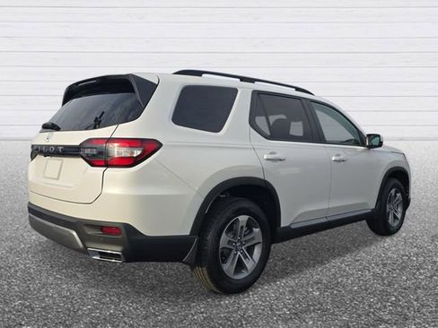 New 2026 Honda Pilot EX-L image 5