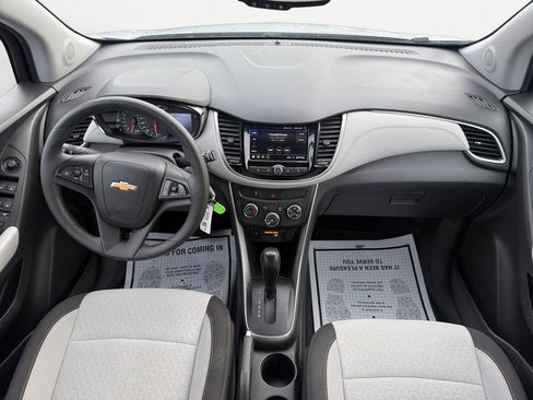 Used 2022 Chevrolet Trax LS w/ Tint and Cruise Package image 11