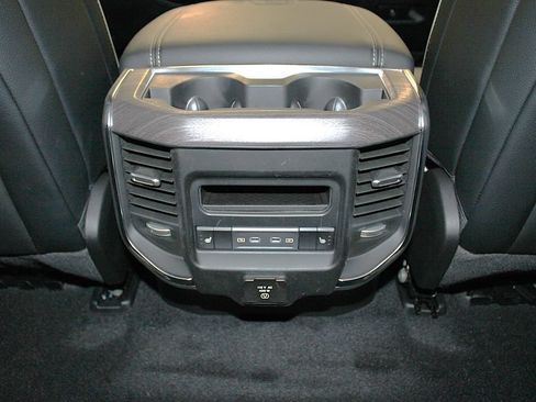 New 2026 RAM 1500 Laramie AWD/4WD image 41
