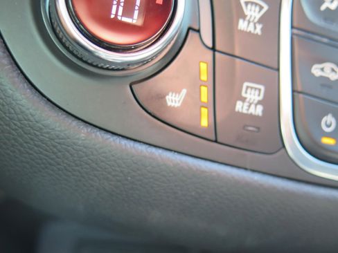 Used 2022 Chevrolet Equinox LT image 14