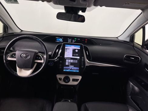 Used 2018 Toyota Prius Prime Premium image 14