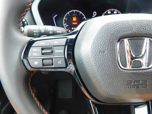 New 2025 Honda Pilot Sport image 24