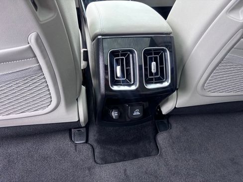 Used 2025 Kia Sorento SX Prestige AWD/4WD image 25