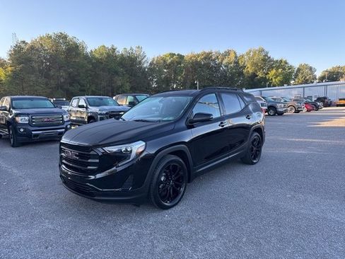 Used 2020 GMC Terrain SLE w/ Driver Convenience Package image 4