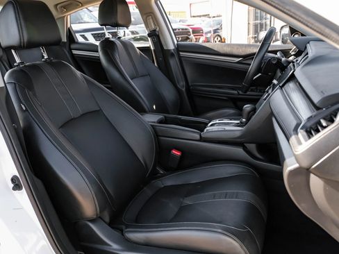 Used 2019 Honda Civic Touring image 34