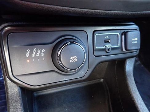 Used 2020 Jeep Renegade Altitude AWD/4WD image 20