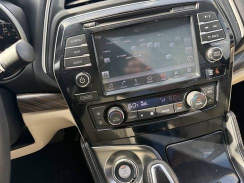 Used 2016 Nissan Maxima Platinum FWD image 28