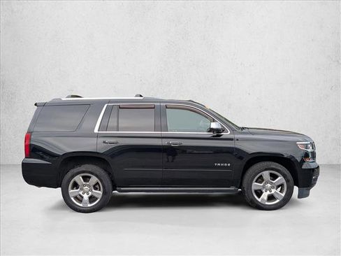 Used 2020 Chevrolet Tahoe Premier AWD/4WD image 5