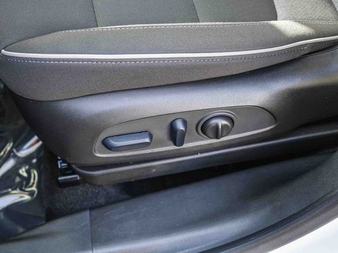 Used 2023 Chevrolet TrailBlazer LT w/ Convenience Package FWD image 20