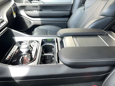 New 2026 Jeep Grand Wagoneer 4WD image 37