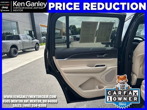 Used 2025 Jeep Grand Cherokee L Limited RWD image 19