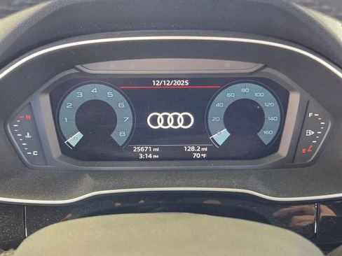 Used 2022 Audi Q3 2.0T Premium Plus image 23