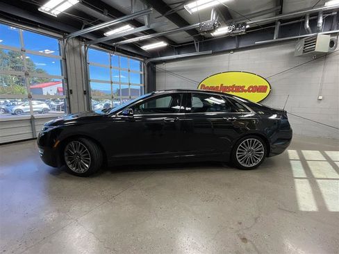 Used 2014 Lincoln MKZ Hybrid FWD image 2