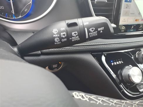 New 2026 Chrysler Pacifica Select AWD/4WD image 16