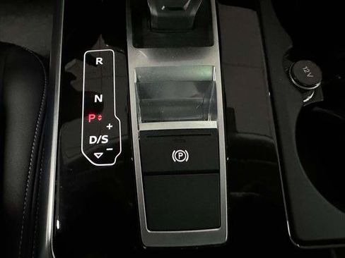 Used 2023 Audi Q8 Premium w/ Convenience Package AWD/4WD image 25
