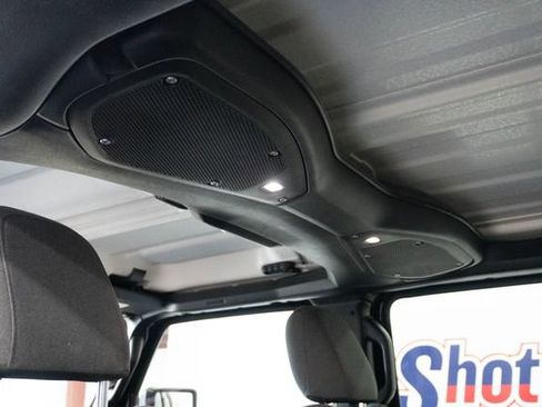 Used 2024 Jeep Wrangler Unlimited Sport AWD/4WD image 24