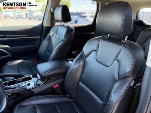 Used 2025 Kia Telluride S AWD/4WD image 26