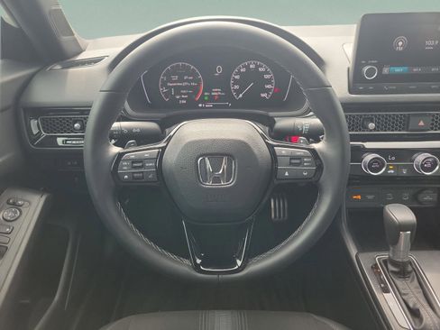 Used 2025 Honda Civic Sport image 13