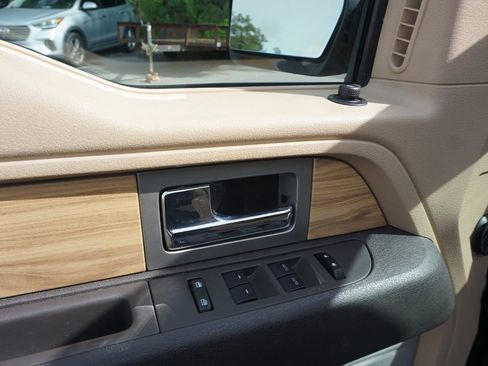 Used 2011 Ford F150 Lariat RWD image 3